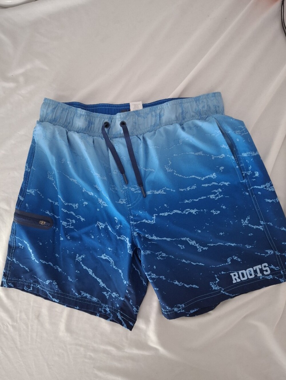 Roots Blue Ombre Swim Shorts. Mens S. NWOT .Small Hole From Price Tag -Waistband